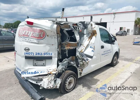 2015 Nissan Nv200 S из США, поврежденный, VIN 3N6CM0KN6FK734330